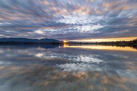 Zonsondergang aan de Staffelsee van Christina Bauer Photos