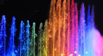 waterfontein geeft een prachtige gekleurde lichten show van Gerrit Neuteboom