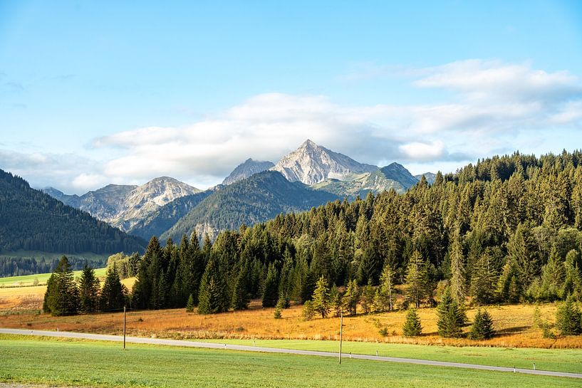 Vue automnale sur l'Einstein dans la vallée de Tannheim par Leo Schindzielorz
