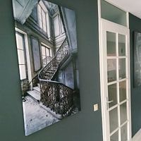 Klantfoto: Prachtige trap in verlaten villa van Inge van den Brande, op canvas