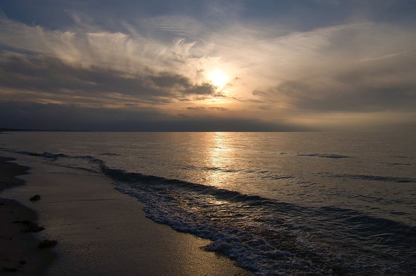 Sunset on the beach of the Baltic Sea, romantic by Martin Köbsch