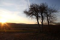 Sonnenuntergang in Richtung Kreuzberg im Herbst