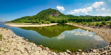 Drachenfels reflection in river Rhine