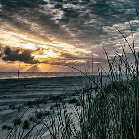 Zonsopgang strand van Ameland  van Oege Smedinga