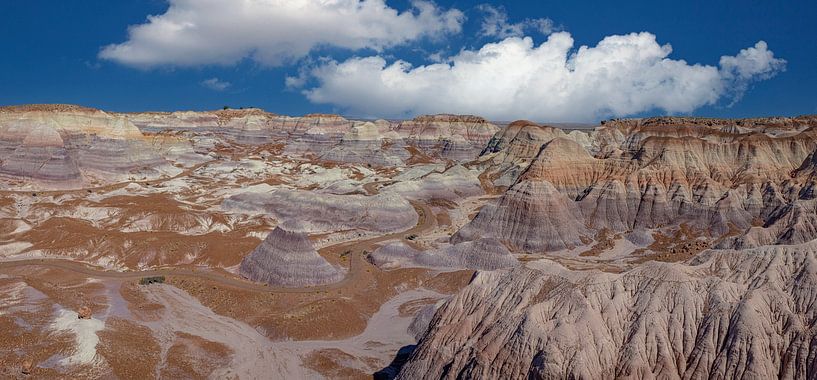Painted Desert, Arizona USA. Wide-angle photo by Gert Hilbink