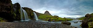 Panorama Kirkjufellsfoss with Kirkjufell Mountain in the background