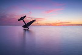 De magnifiques couleurs au coucher du soleil au mémorial de la Seconde Guerre mondiale i sur Dick Portegies