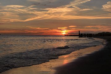 Sonnenuntergang Strand Zoutelande von MSP Canvas