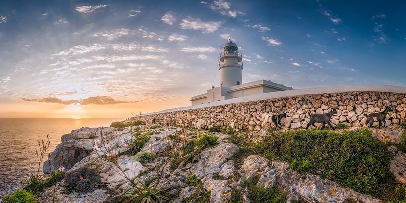 Leuchtturm Cavalleria auf der Insel Menorca zum Sonnenaufgang von Voss Fine Art Fotografie
