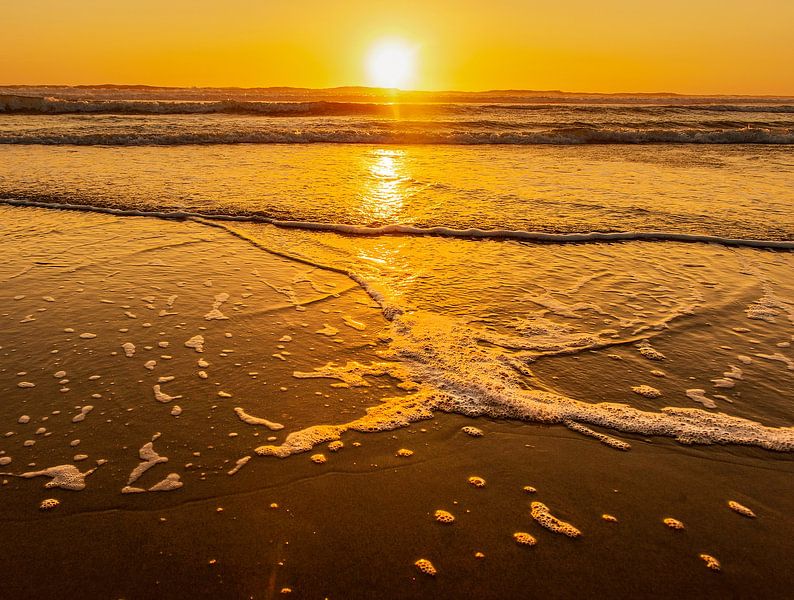 Zonsondergang in Carcans-plage van Hilke Maunder