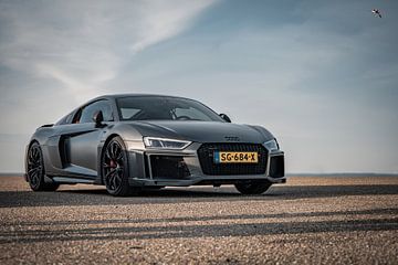 Audi R8 V10+ ABT - 1 of 3 wereldwijd van Luke van Megchelen