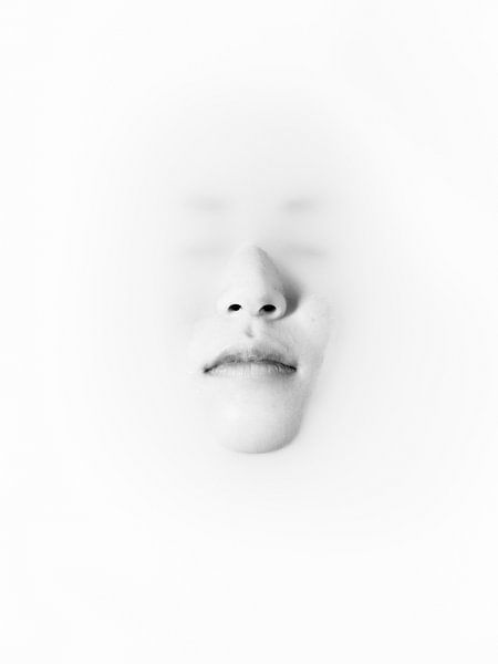 Onder water by Marco de Waal