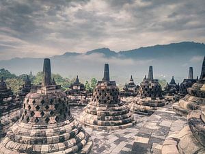 Stupa-Reihe am Borobudur-Tempel | Landschaft | Reisefotografie