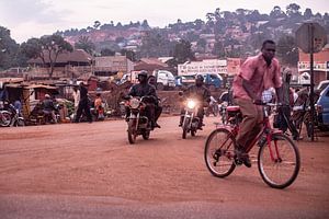 paysage de rue dans les zones rurales de l'Ouganda