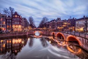 Amsterdam Keizersgracht na de zonsondergang van Dennisart Fotografie