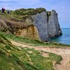 Chemin de randonnée pédestre vers le sommet des falaises d'Etretat sur Joran Quinten
