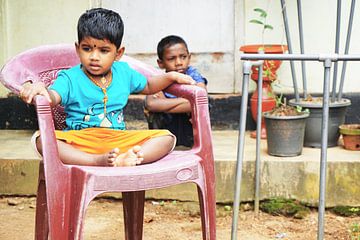 Een aantal kinderen uit Sri Lanka. sur Sarah Vandermeulen