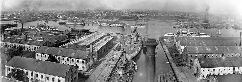 Shipyard with naval ships from America in Norfolk by Atelier Liesjes