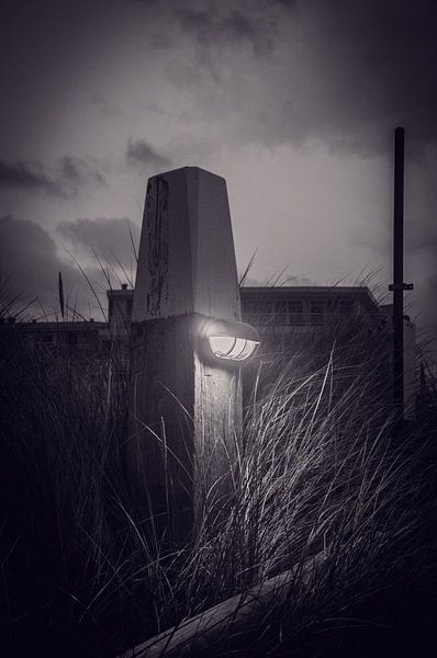 The lightnign beach pole by Roel Van Cauwenberghe