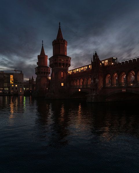 U-Bahn Einfahrt an der Oberbaumbrücke von wukasz.p