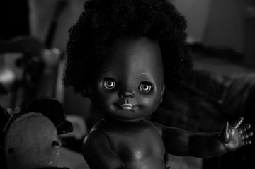 Black Doll ( Black'n white ) van Dennis Timmer