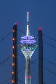 Rijntoren Düsseldorf van LICHTERKISTE