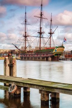 Boot in Amsterdam, Netherlands van Lorena Cirstea
