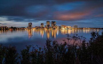 Almere skyline van Jolanda de Buyzer