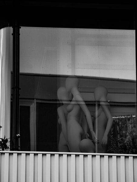 Faces of emptiness to go home by Zaankanteropavontuur