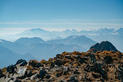 Uitzicht vanaf de Monte Limidario Gridone naar de Dufour-piek Aostadal