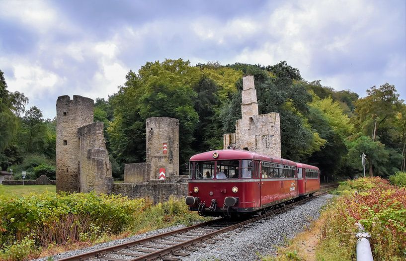Ruhrtalbahn Ruine Hardenstein von Marcel Timmer