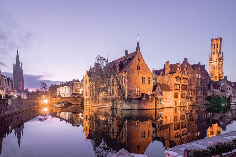 Blue quarter at the Rozenhoedkaai: The most famous spot in Bruges | City Photography by Daan Duvillier | Dsquared Photography