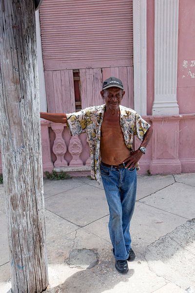Cubaanse man met pet C*ba van 2BHAPPY4EVER.com photography & digital art