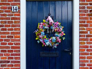 No. 14. (Door with wreath) by Caroline Lichthart