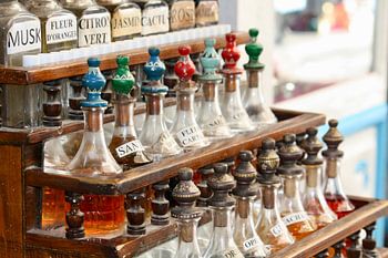 Parfümflaschen in der Medina von Tunis