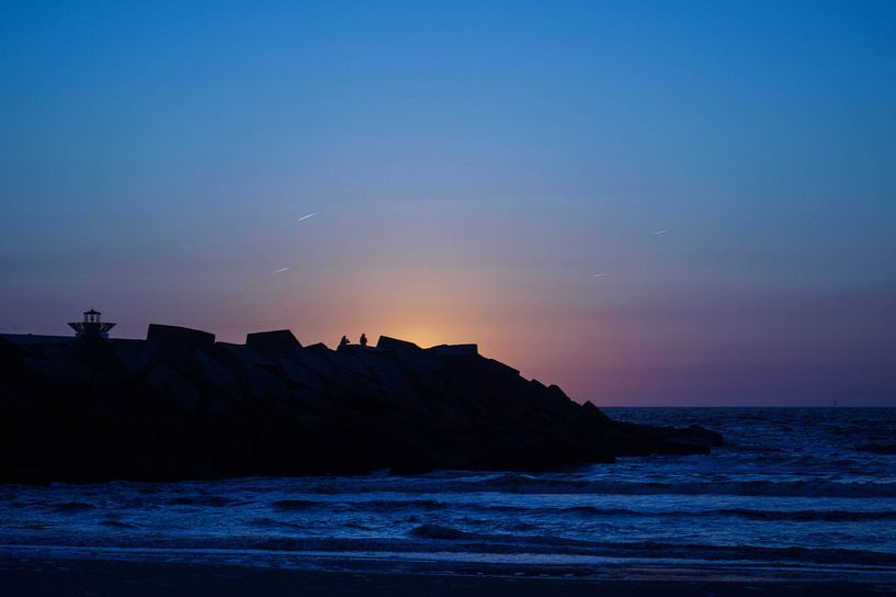 Sunset at the Havenhoofd in Scheveningen by Wouter Kouwenberg