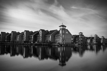 Groningen, Reitdiep in zwart wit van Patrick Verhoef