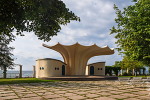 Musikpavillon auf dem Kurplatz in Sassnitz auf der Insel Rügen