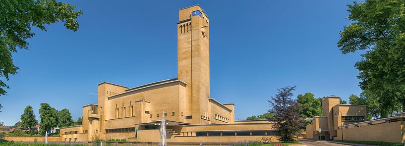 Hilversum town hall, by Willem Dudok by Pascal Raymond Dorland