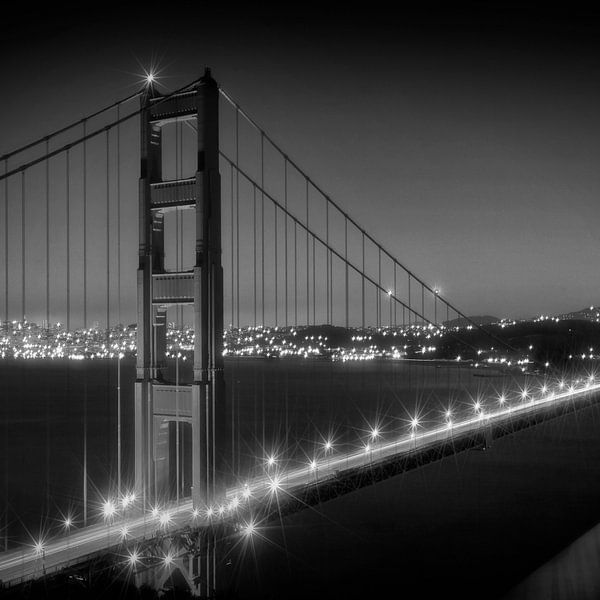 Golden Gate Bridge le soir | Monochrome par Melanie Viola
