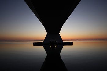 Zeeland-Brücke in den frühen Morgenstunden