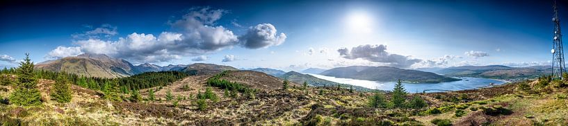 Bergpanorama, Loch Linnhe en Fort William van Patrick Schwarzbach