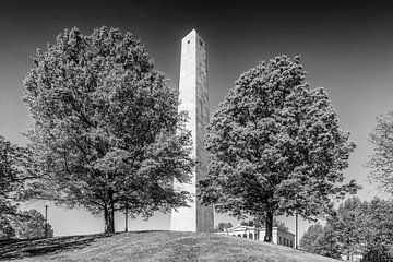 BOSTON Bunker Hill Monument | zwart-wit  van Melanie Viola