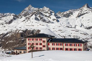 Les Alpes suisses près de Zermatt sur t.ART