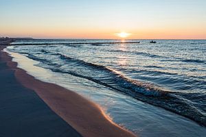 Zonsondergang in Vitte op het eiland Hiddensee van Werner Dieterich