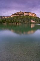 Uitzicht op de bergen bij Lac de Coiselet in de Jura, Frankrijk