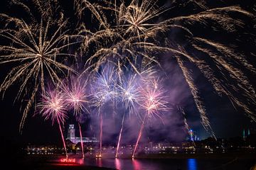 Vuurwerk bij Deventer van VOSbeeld fotografie