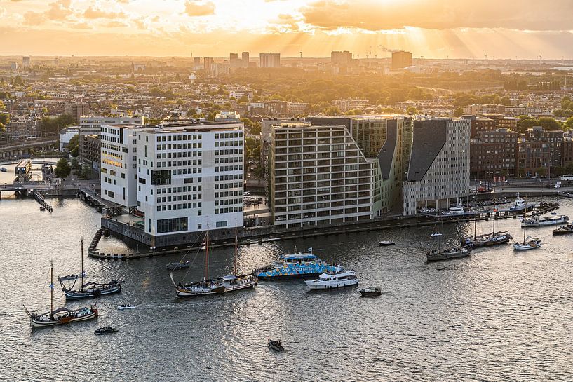 Sonnenuntergang auf dem IJdok -Sail Amsterdam 2025 von Jeroen de Jongh Fotografie