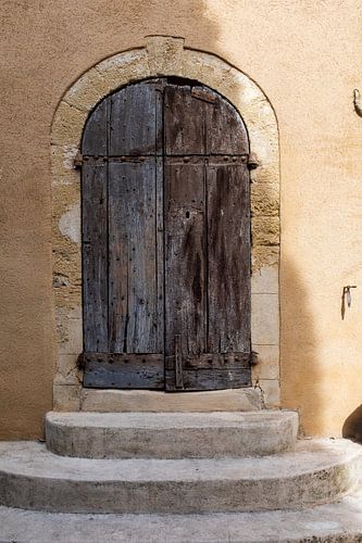 Alte Holztür in der Provence