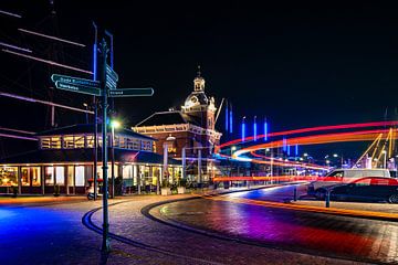 Oud havenkantoor en haven in Harlingen van Fotografiecor .nl